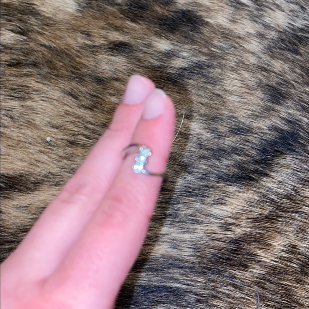 Cute small simple ring - Picture 3 of 6